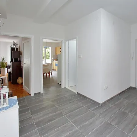 Lilic Apartment *